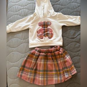 2PC HOODIE & SKIRT SET 3-6 MONTHS